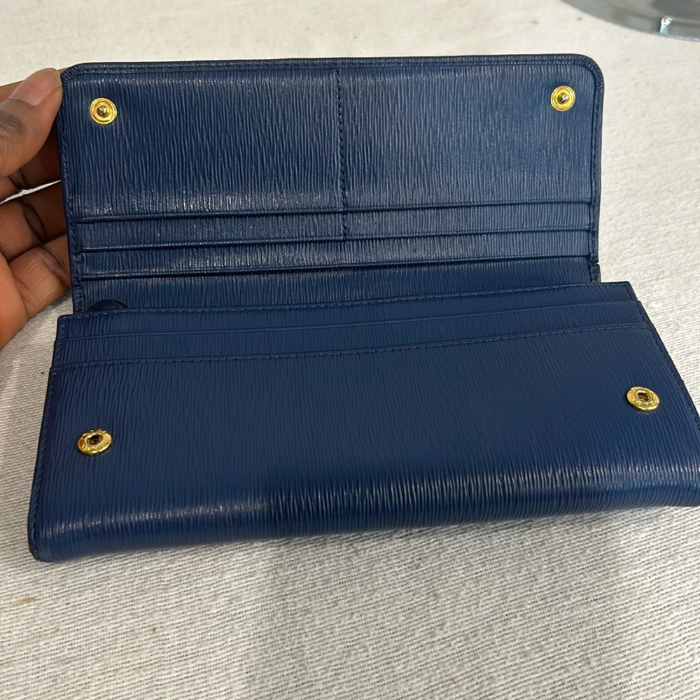Authentic PRADA MILANO blue long wallet with COA - Picture 10 of 17